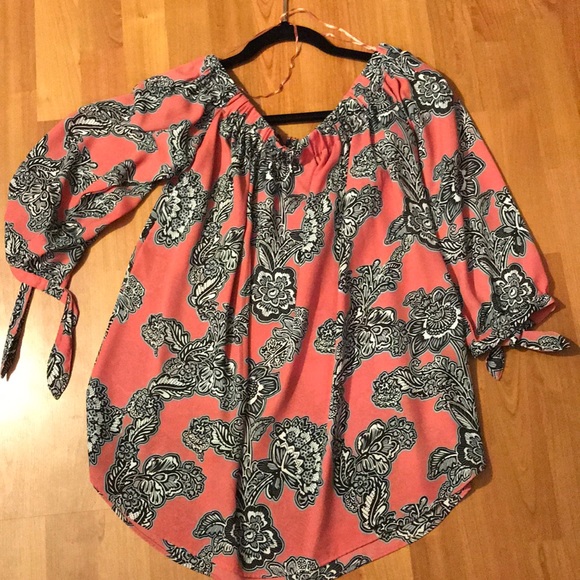 Tops - Herve Bernard pink and black paisley top